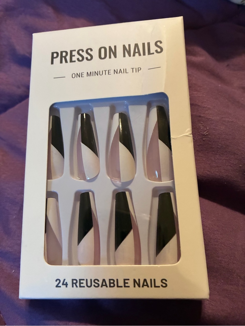- Black and Pink Geometric Reusable Nail Tips